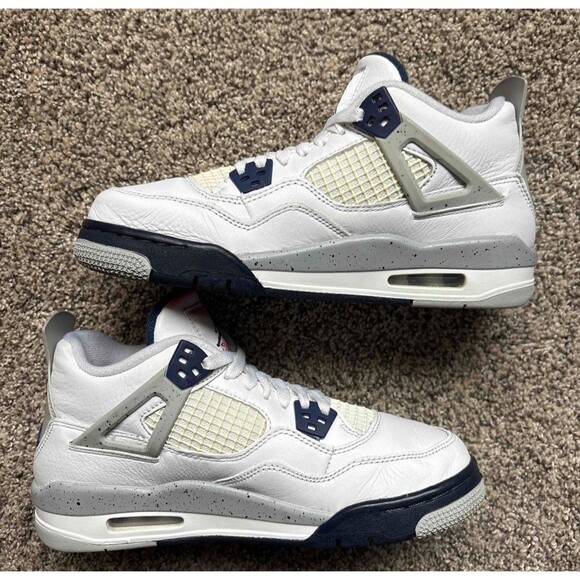 Nike Air Jordan 4 Retro Midnight Navy Size 6.5 Youth (Size 8 Women's) - Picture 2 of 9
